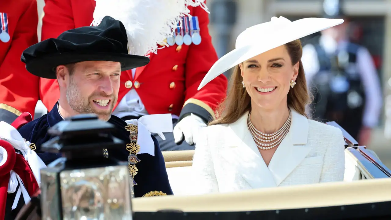 Kate Middleton se viste de novia moderna con un impresionante tocado, vestido de inspiración nupcial y perlas en el Día de la Jarretera