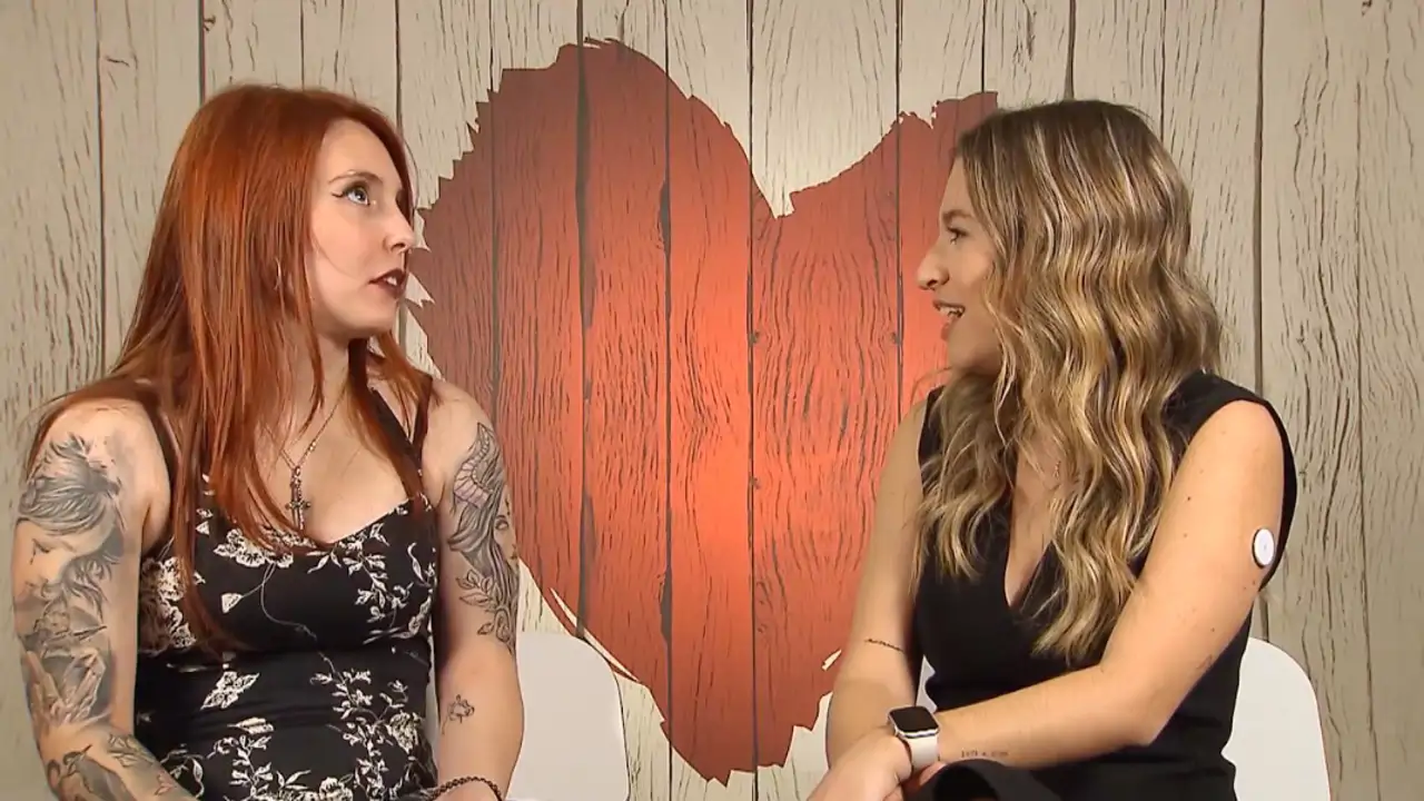Una soltera da el corte del siglo a su cita de ‘First Dates’ al ver el regalo que le había hecho: "Me parece un poco irrespetuoso..." 