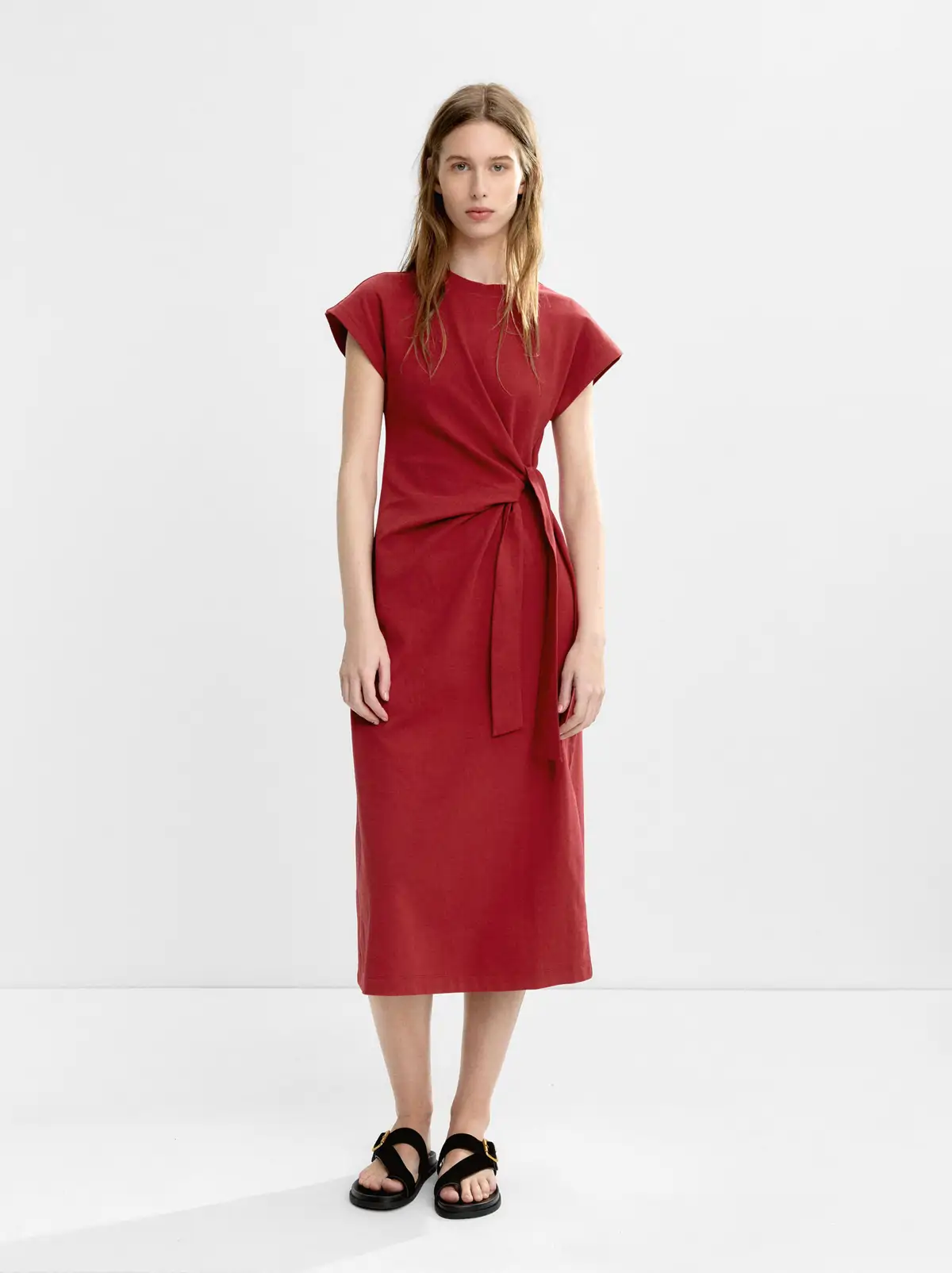 Vestido drapeado.