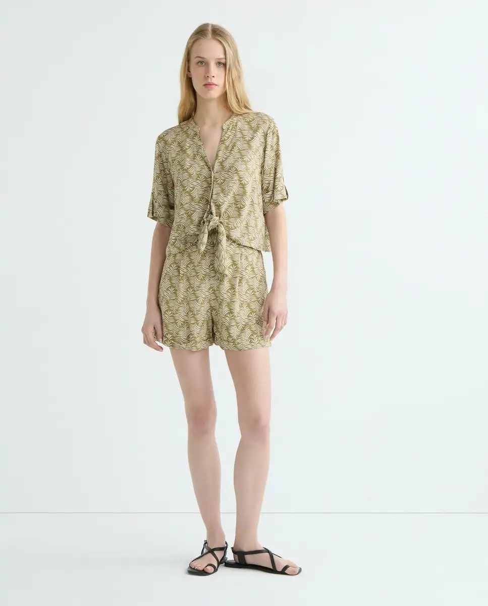 Camisa anudada