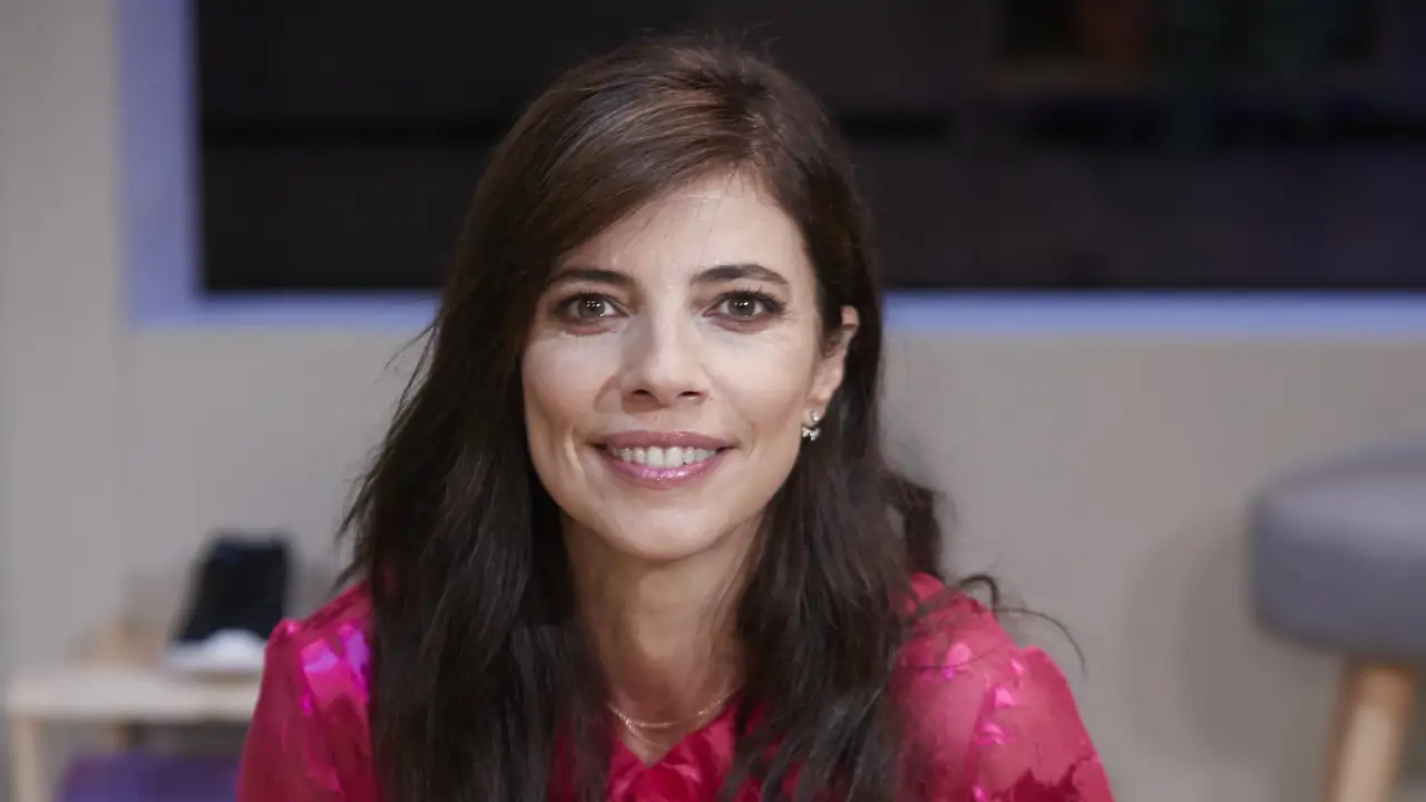 La casa de dos plantas, minimalista y con toques nórdicos que Maribel Verdú tiene en el corazón de Madrid