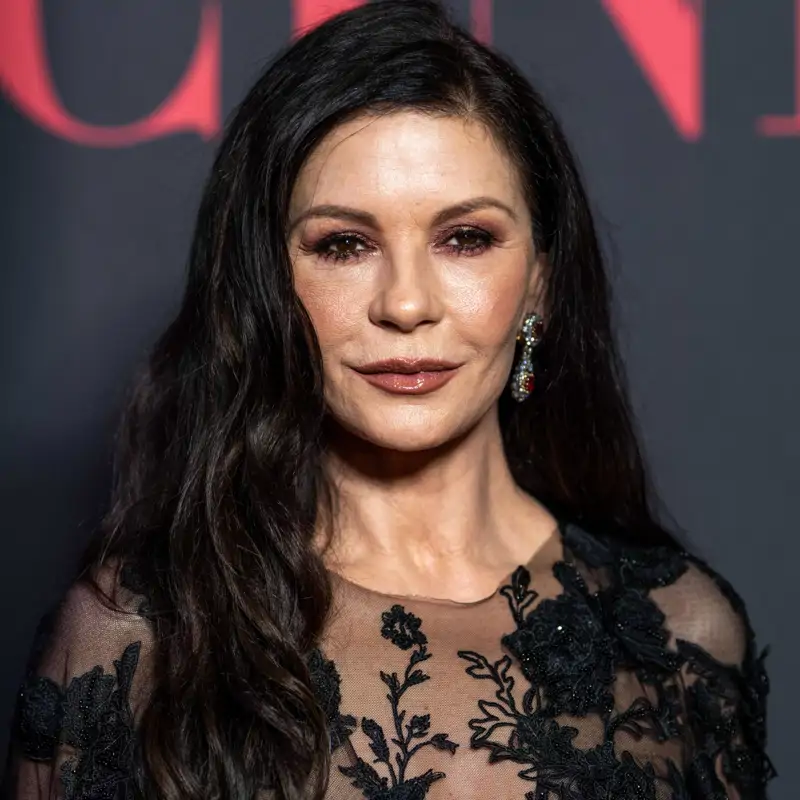 Catherine Zeta-Jones (55 años): "Usé esta crema durante años porque mi abuela la utilizaba antes"