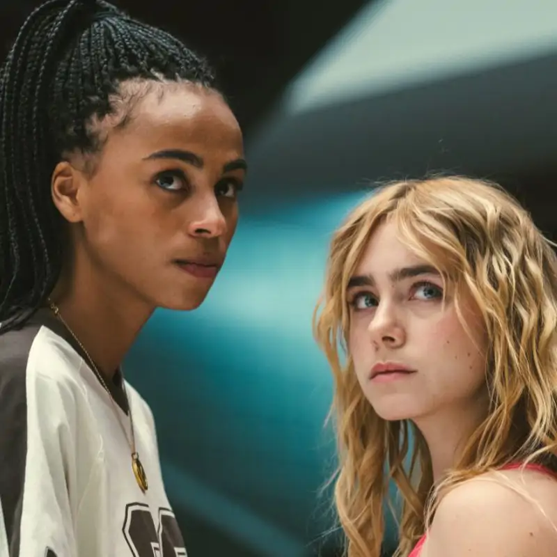 Reina en Netflix con 8 episodios frenéticos: la serie de drama y thriller de adolescentes que también engancha a los adultos 