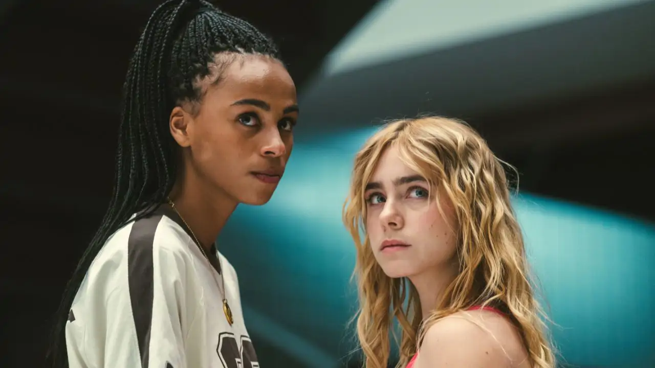 Reina en Netflix con 8 episodios frenéticos: la serie de drama y thriller de adolescentes que también engancha a los adultos 