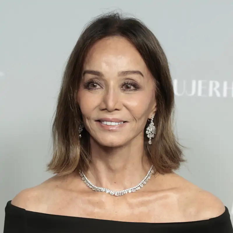 Anabel Gornés, experta en cejas, sobre Isabel Preysler: "Luce una forma de ceja que combina muy bien con su estilo conservador y elegante"