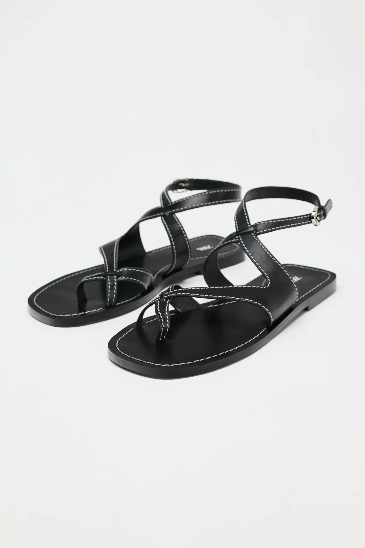 Sandalias planas rebajas verano Zara