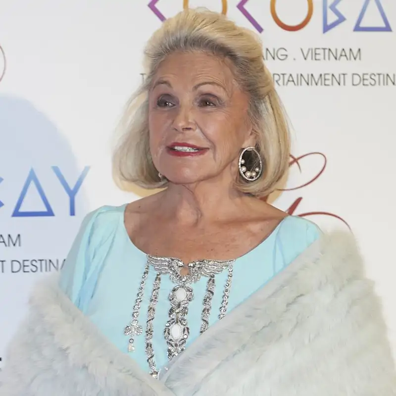 La princesa Beatriz de Orleans (83 años): "El mejor consejo de belleza que siempre doy a mis nietas es que no se duchen tanto"