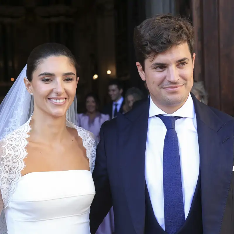 Álvaro, hijo de Michel González, celebra su boda con Carla Vico: del vestido de novia y el look de madrina a los invitados famosos