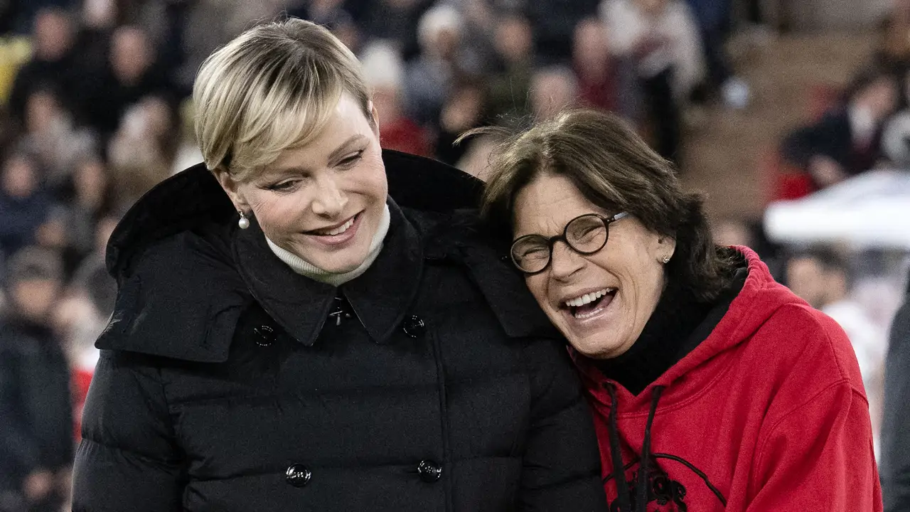 Una psicóloga advierte sobre Estefanía de Mónaco y Charlene: "Ambas han sido muy desgraciadas en palacio y están devoradas por la presión del Principado"