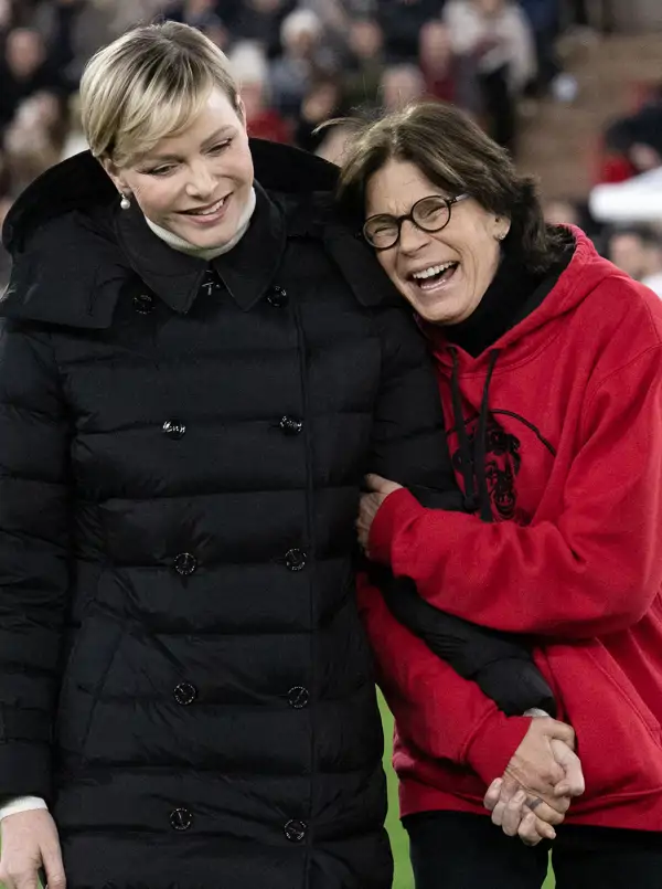 Una psicóloga advierte sobre Estefanía de Mónaco y Charlene: "Ambas han sido muy desgraciadas en palacio y están devoradas por la presión del Principado"