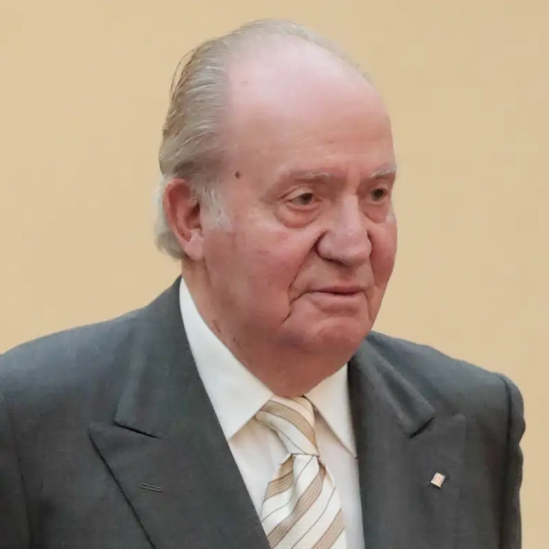 El rey Juan Carlos (87 años): “Mi padre siempre me aconsejó que no escribiera mis memorias. ¿Por qué he cambiado de opinión? Porque siento que me roban mi historia”