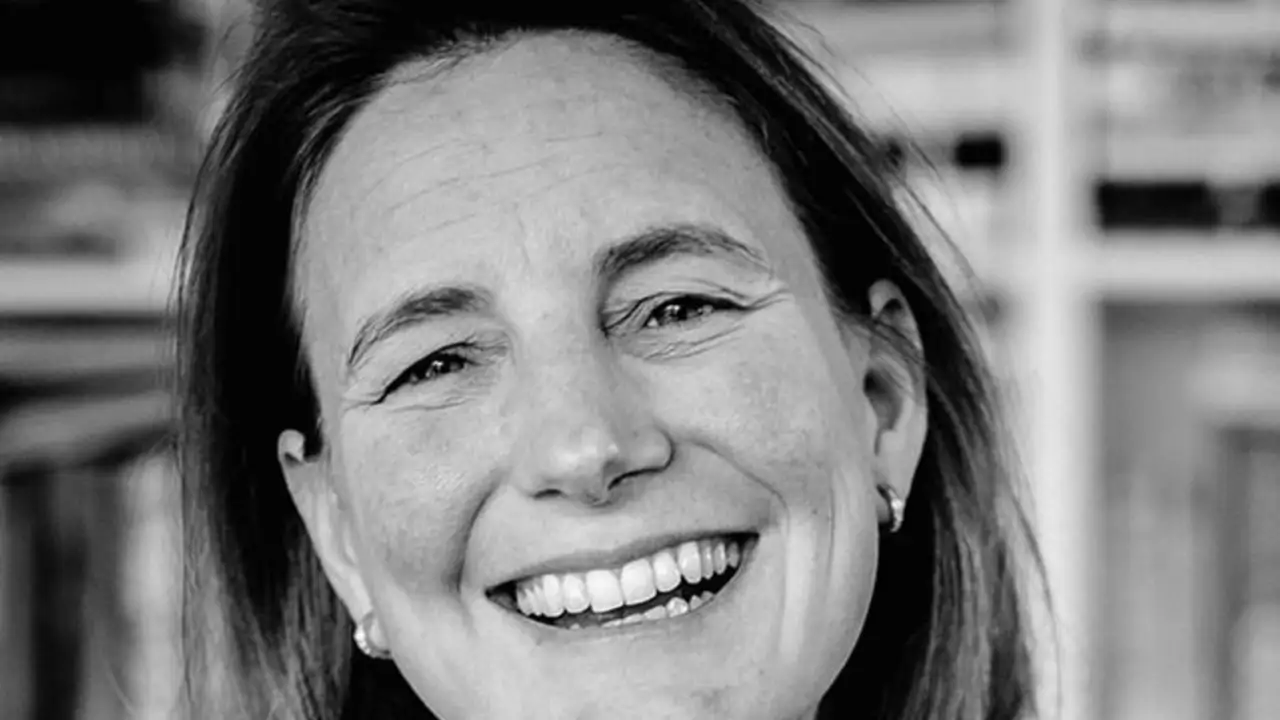 Natalia de Santiago, experta en finanzas y ahorro: "Ahorrarte cinco euros todos los meses es mucho dinero al final de una vida. Tienes mucha ventaja"