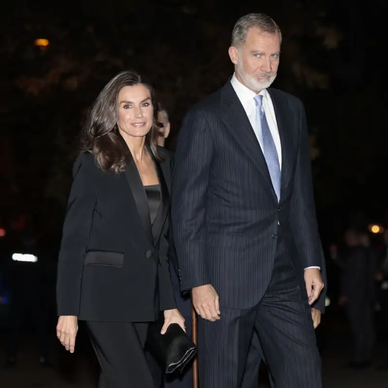 Los dos dardos velados de la biógrafa de Juan Carlos I a Felipe y Letizia  