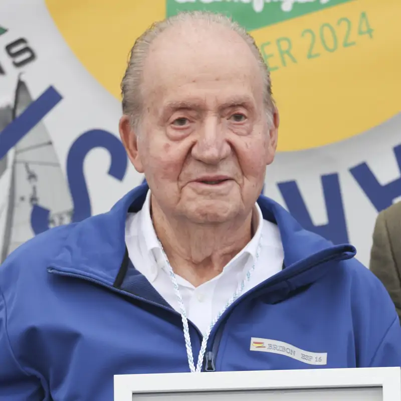 La biógrafa del rey Juan Carlos rompe su silencio: “Se entrega. Reconoce sus errores. Pero también habla de sus logros”