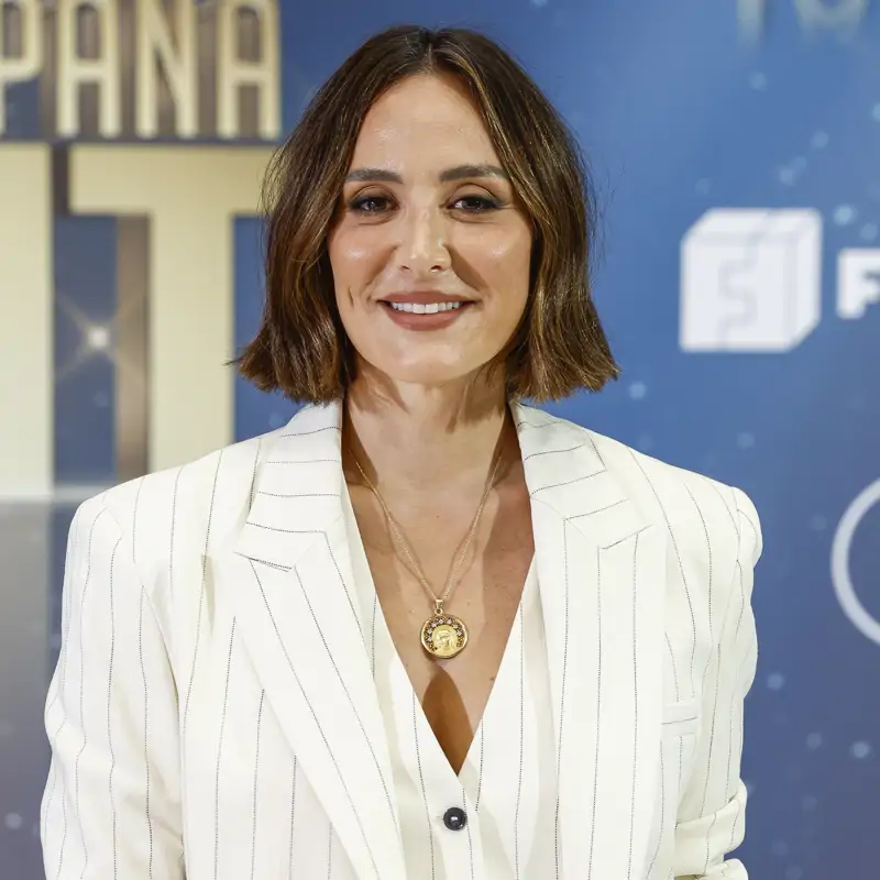 Tamara Falcó tiene el traje que las pijitas +40 copiarán para ir a la oficina en verano: fresco, cómodo y muy favorecedor