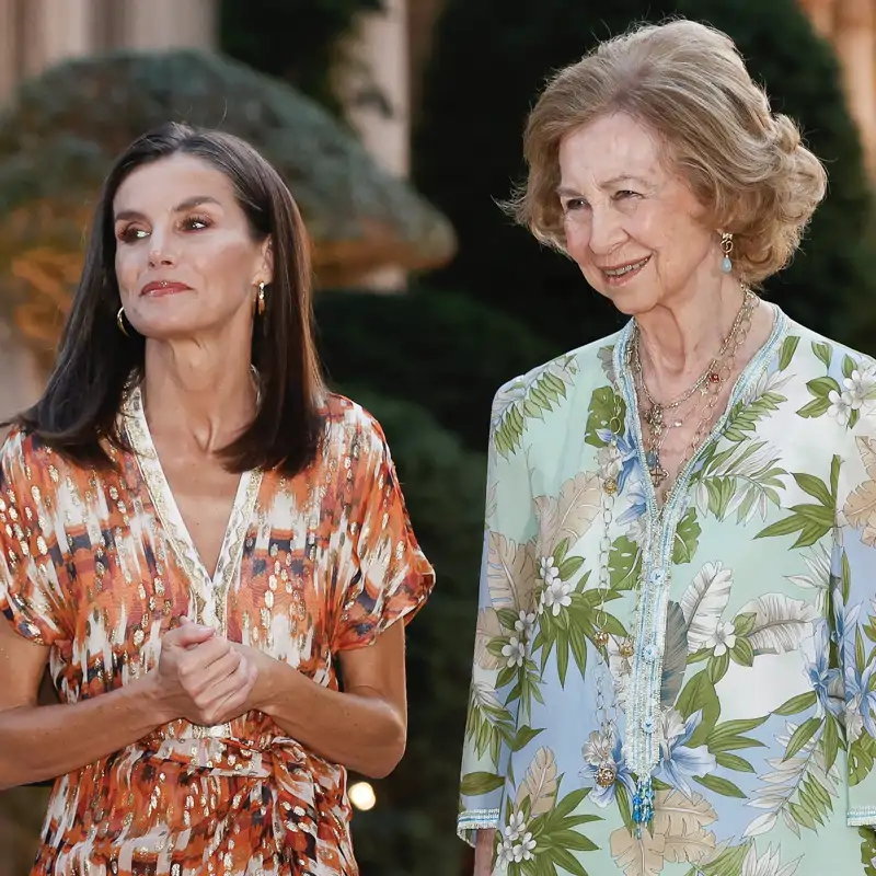 Hablamos con una experta en protocolo sobre la escasa diferencia salarial entre la reina Letizia y doña Sofía