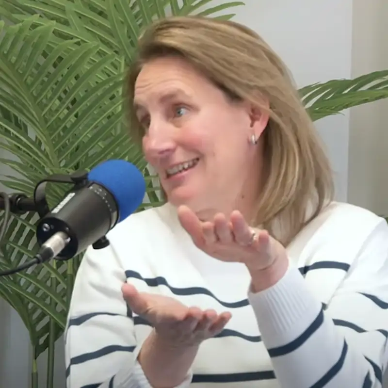 Natalia de Santiago, experta en finanzas: "En España te dicen cuál va a ser tu pensión y da miedito. No es que no la vayas a cobrar, pero va a ser peor"