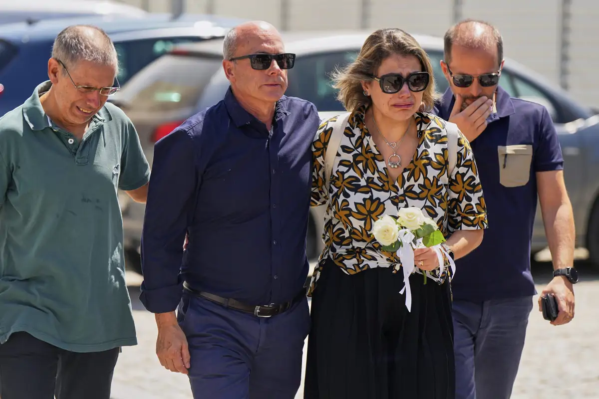 Joaquim, padre de Diogo Jota, y otros familiares