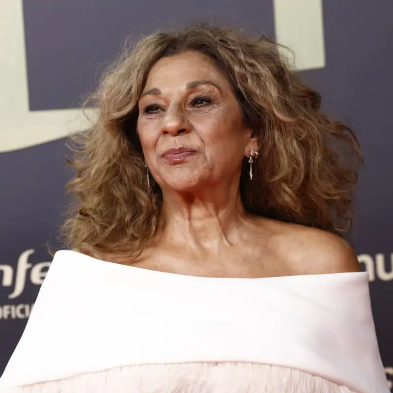Javier Fuster, astrólogo, sobre lo que le deparan los astros a Lolita Flores: "Viene una figura masculina con muchísimo potencial real, nada de juegos"