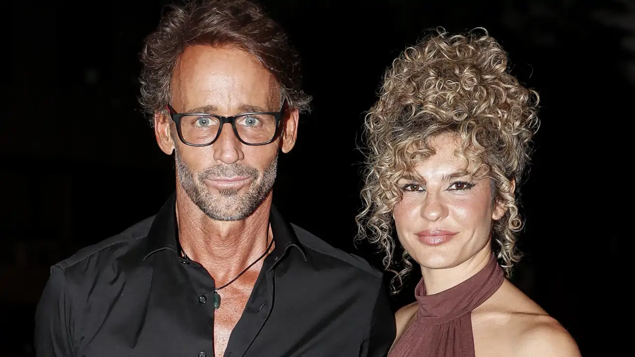 Una psicóloga advierte sobre la ruptura entre Álvaro Muñoz Escassi y Sheila Casas: "La separación prolongada por 'Supervivientes' ha podido generar expectativas no cumplidas"