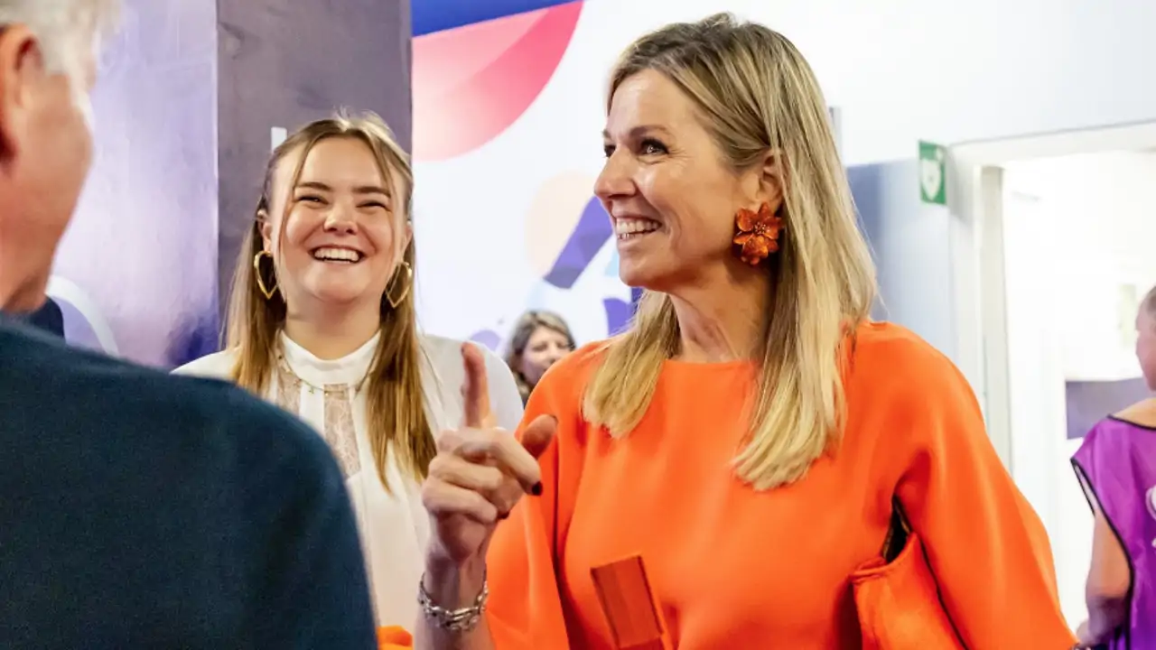 Máxima de Holanda y su hija, la princesa Ariane, al más puro estilo Letizia y Sofía apoyando la Eurocopa femenina de fútbol 2025 
