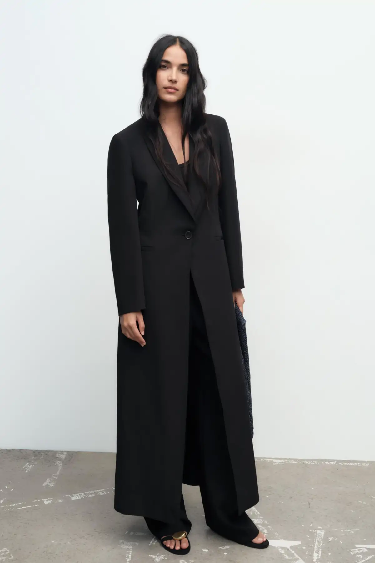 Abrigo negro de Zara