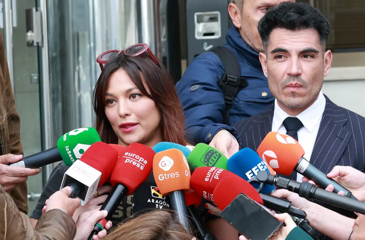 Elisa Mouliaá y su abogado Alfredo Arrién