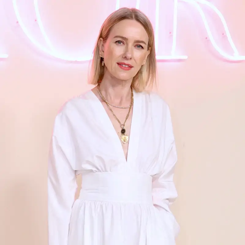 Zara liquida el vestido boho anchito y fluido que ha enloquecido a las mujeres de 60 con estilazo: un joya escondida en su web de las rebajas de este verano 