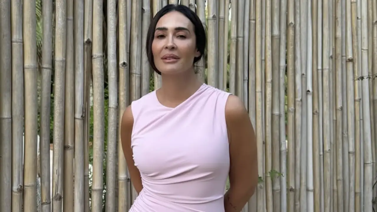 Vicky Martín Berrocal (52 años), tras adelgazar 20 kilos: "Me pasaba algo, llegaba a mi casa y me comía un kilo de pasta, no se me ocurría una lechuga. Intenta equilibrar y hacer deporte"