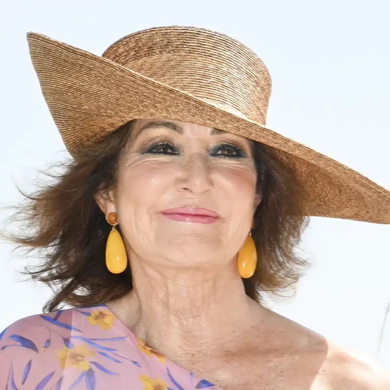 7 vestidos de Lefties sencillos pero con toque chic para mujeres de 60 que quieren vestir bien y favorecidas sin gastarse una fortuna