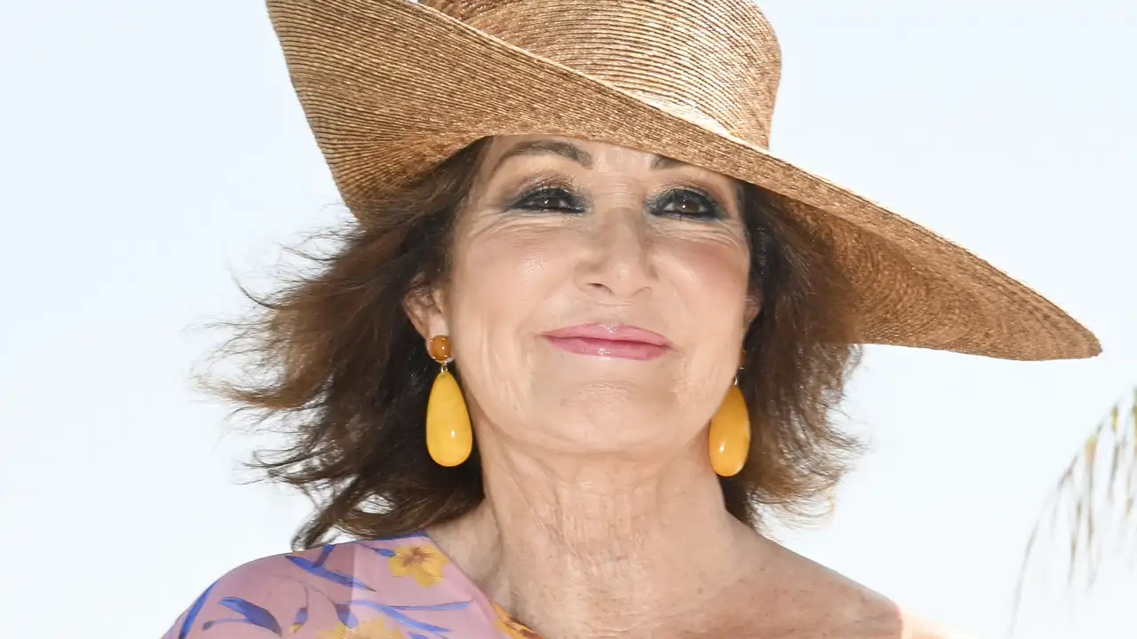 7 vestidos de Lefties sencillos pero con toque chic para mujeres de 60 que quieren vestir bien y favorecidas sin gastarse una fortuna
