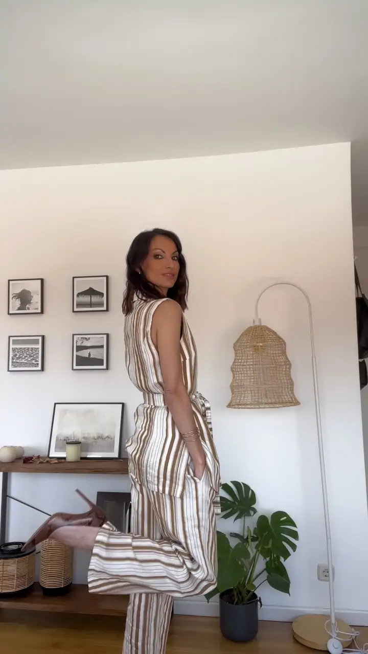 Un recibidor decorado con mucho gusto