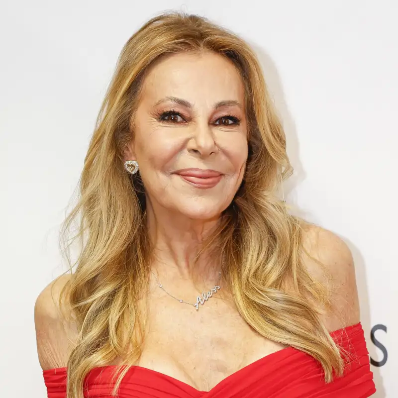 Si tienes más de 60 años, estos vestidos de lino de Sfera son lo mejorcito del verano para sobrevivir al calor con mucho estilo y tipazo
