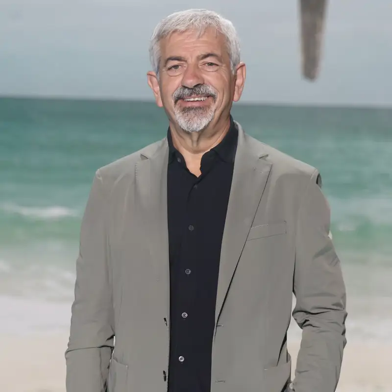 Carlos Sobera, sobre su ruina económica: "Es muy jodido sacar adelante un teatro. Si te tienes que arruinar haciendo algo, mejor que sea haciendo esto que comprándote un jet privado"