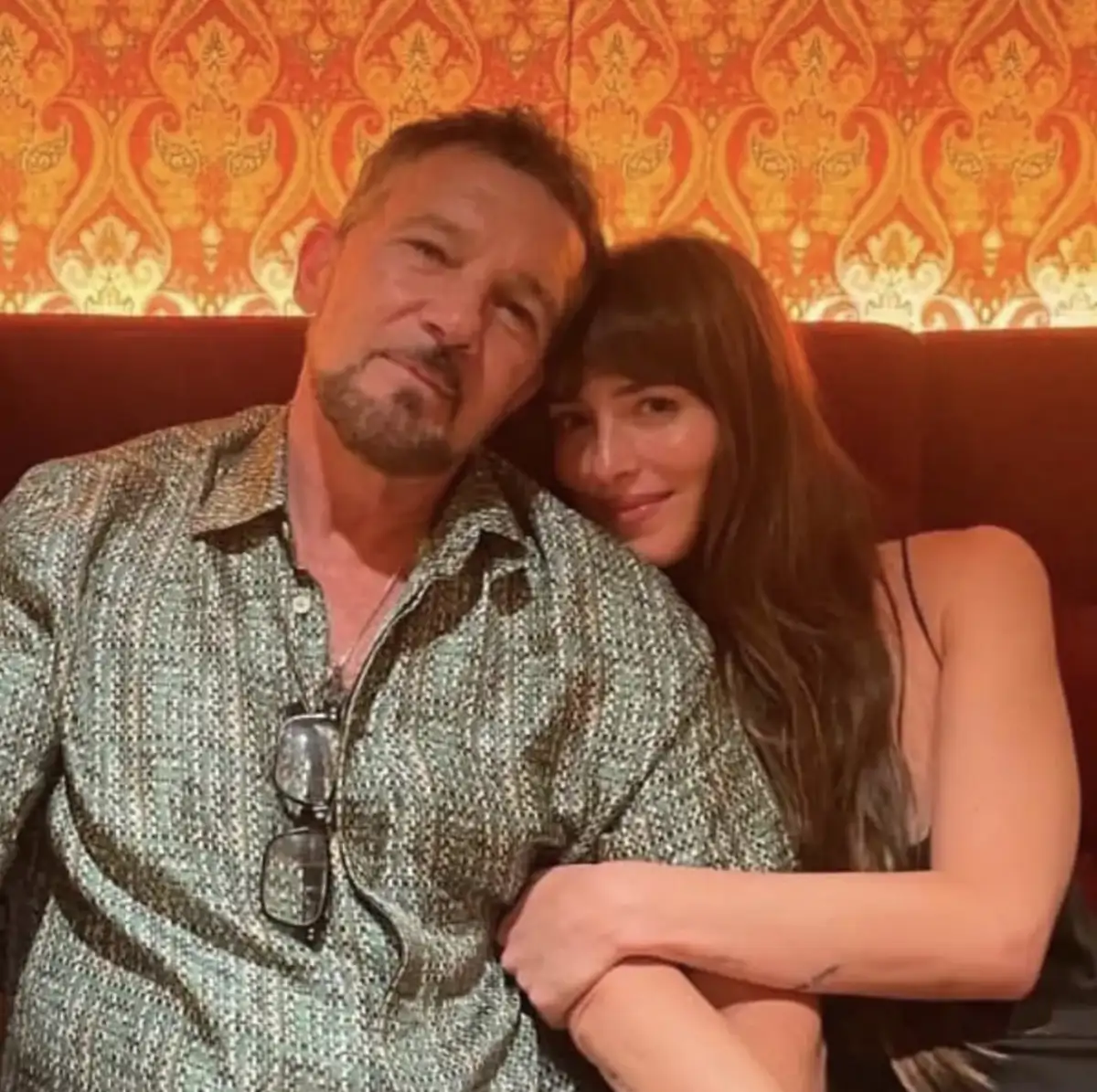 Dakota Johnson y Antonio Banderas