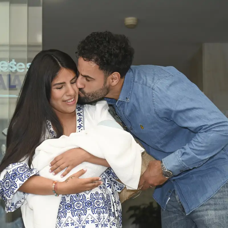 Isa Pantoja y Asraf Beno dan la última hora sobre su hijo tras visitar a la especialista: "Nos vamos con muchos consejos"