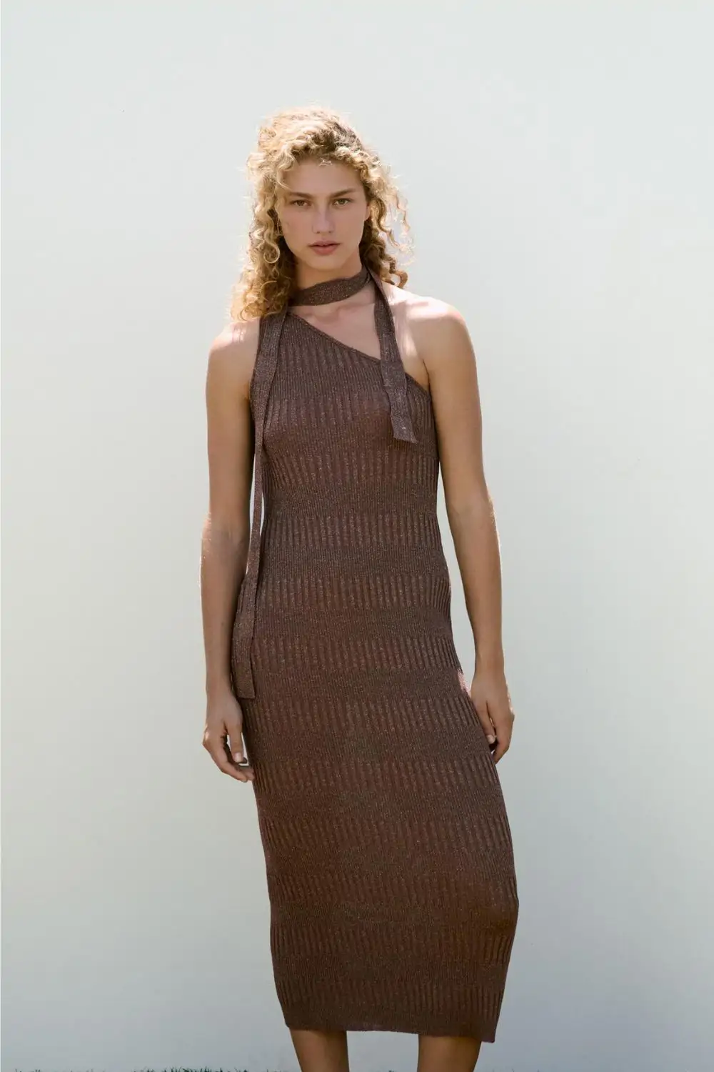 Vestido midi asimétrico