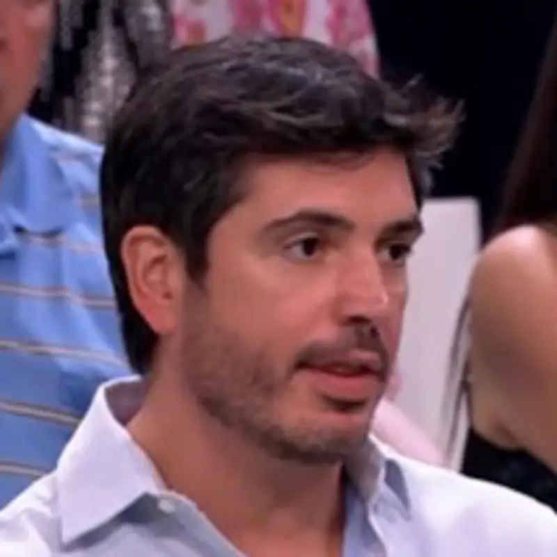 Jorge Mora, abogado experto en reclamaciones: "Si te cobran por el equipaje de mano con la maleta de cabina, tienes derecho a pedir compensaciones"