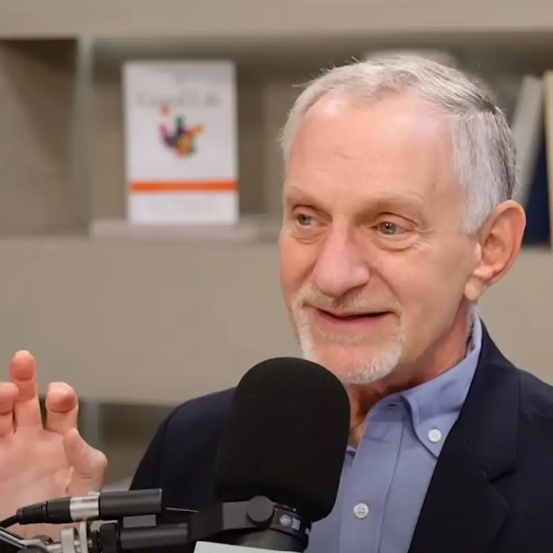 Robert Waldinger, experto en felicidad de Harvard: “Tendemos a dar por sentados ciertos aspectos de la vida del otro que pueden llevar a una desconexión”