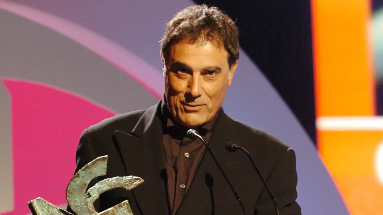 De Chenoa a David Bisbal: las reacciones a la muerte de Toni Cruz, productor de 'Operación Triunfo' y exmiembro de La Trinca, a los 78 años