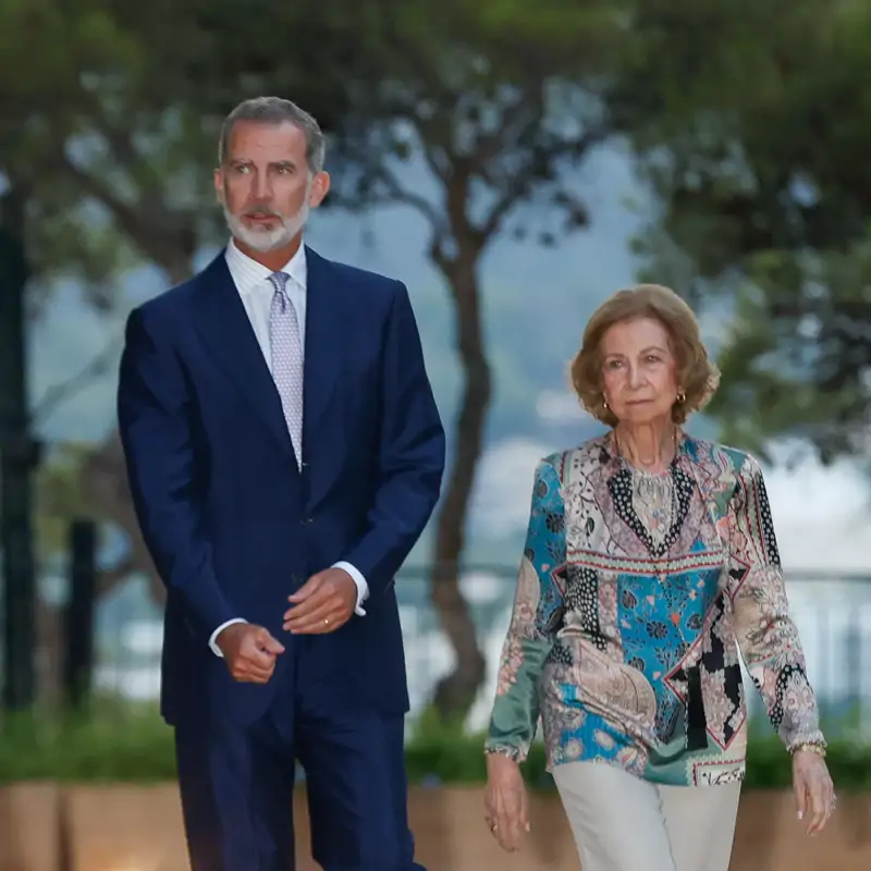 El rey Felipe comunica una insólita decisión sobre la reina Sofía: el gesto con su madre que es toda una declaración de intenciones