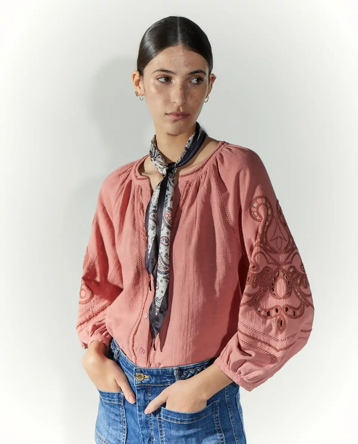 Lourdes Montes blusa manguita verano