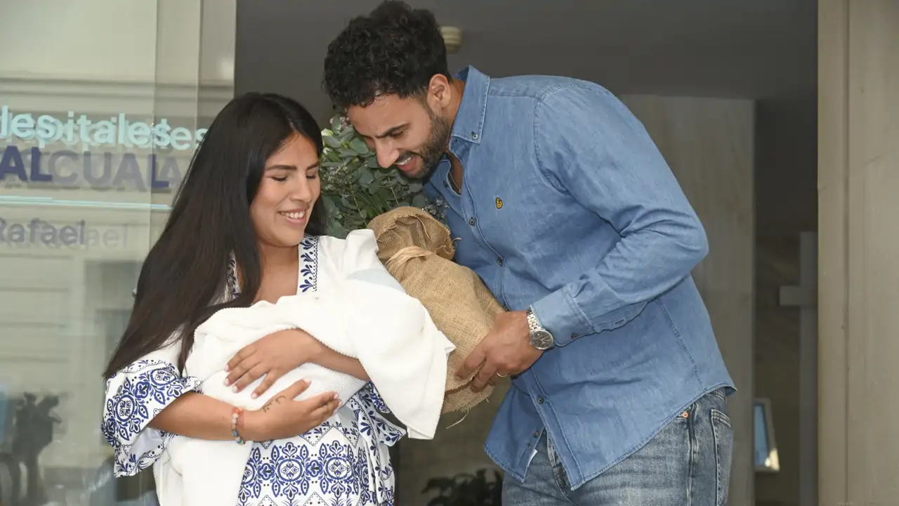 La decisión familiar de Isa Pantoja y Asraf Beno que les obliga a dejar su  casa en Cádiz y viajar a Marruecos