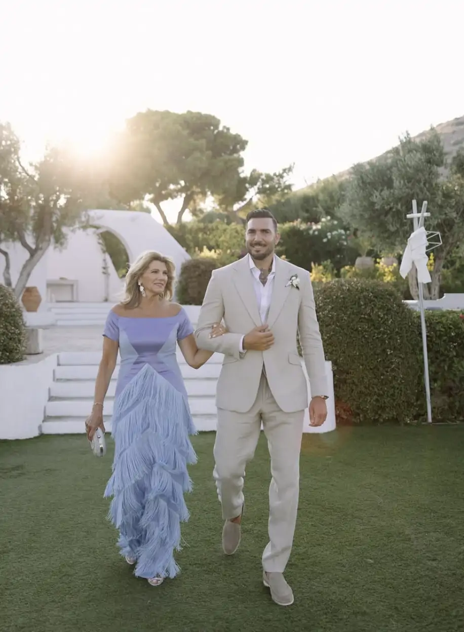La mágica boda griega de Noelia López y Roberto Jiménez: del impresionante  vestido de la novia al papel protagonista de sus hijos