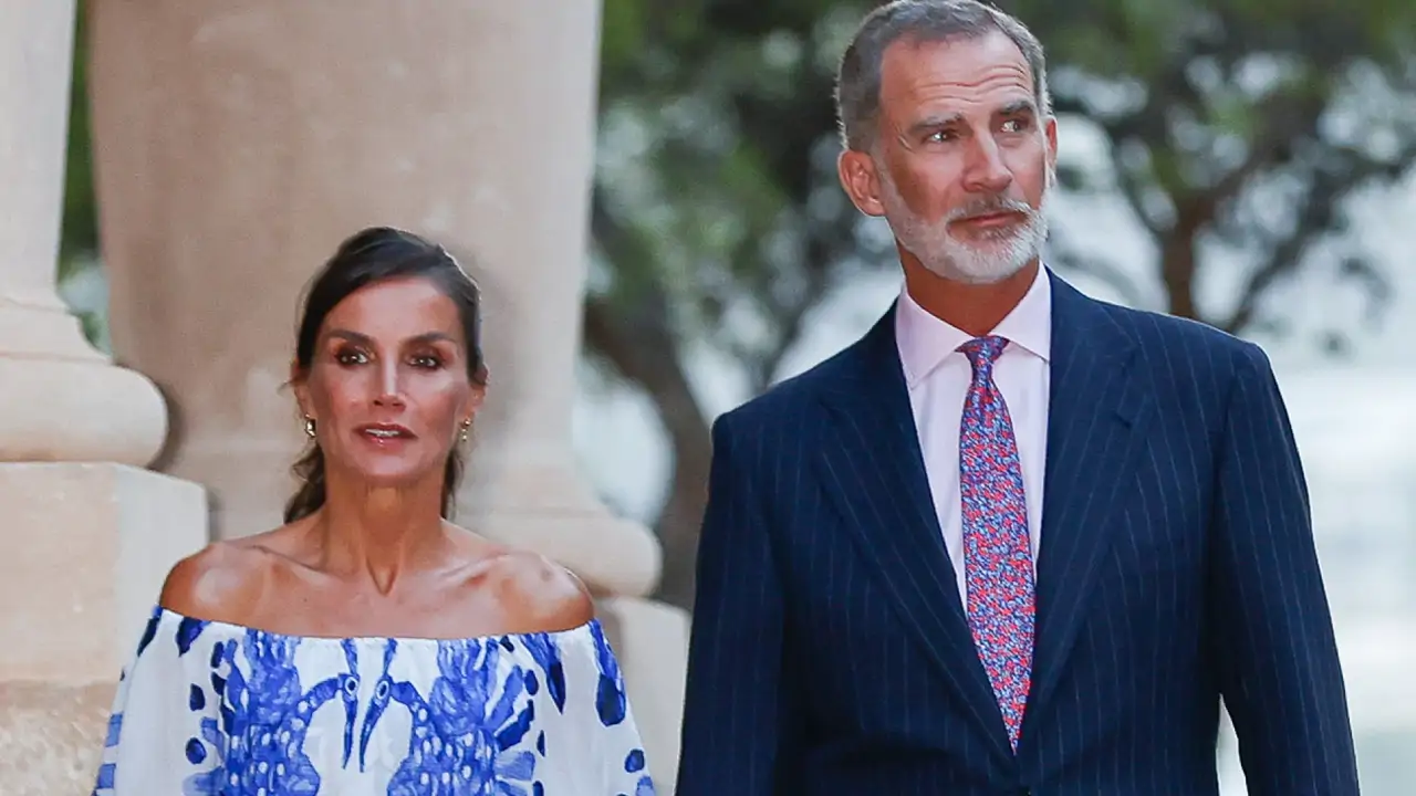 Los reyes Felipe y Letizia adelantan sus vacaciones privadas: los secretos  mejor guardados de la Casa Real