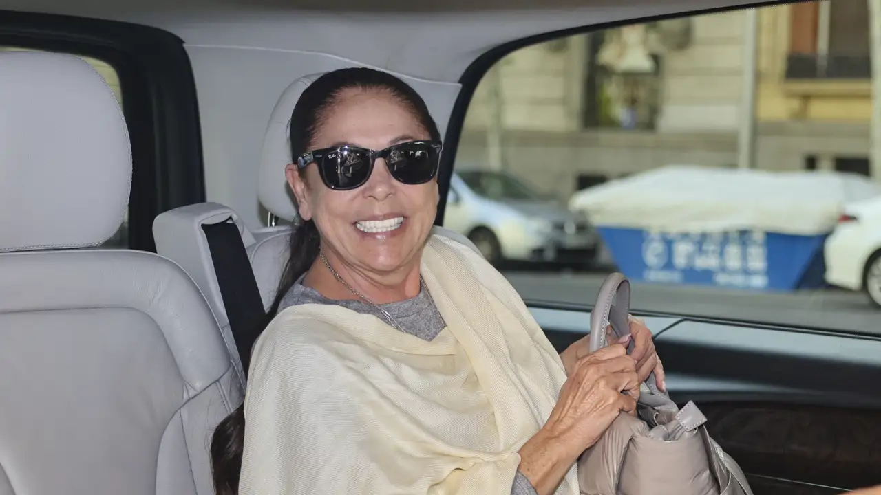 Isabel Pantoja sorprende al reaparecer y compartir la foto del encuentro  que llevaba meses esperando: "Un sueño hecho realidad"