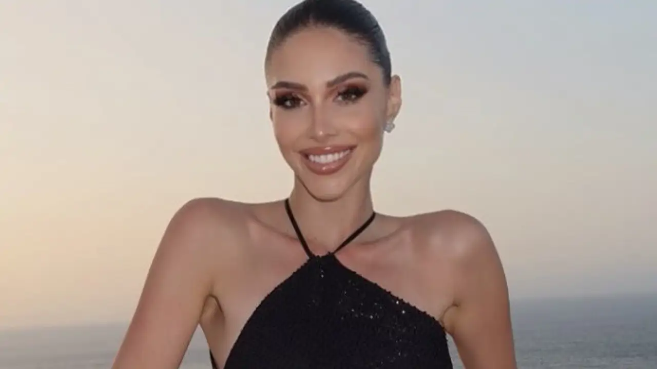 Andrea Valero, la nueva Miss Universo España: "Comunicar bien ha sido una  de las cosas que más me he preparado, cuando firmé el contrato comencé con  las clases"