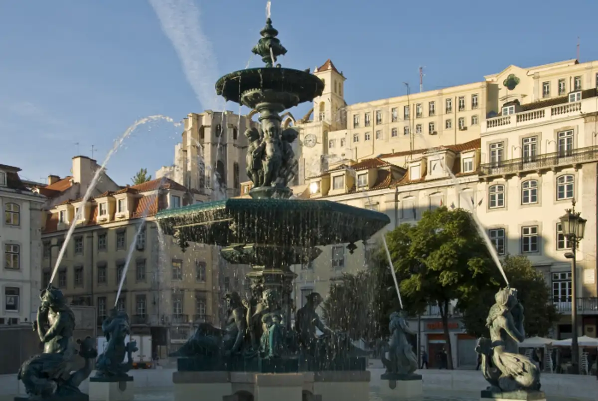 Chiado, el barrio portugués más bohemio donde vivirá la infanta Sofía en su nueva  etapa en Lisboa
