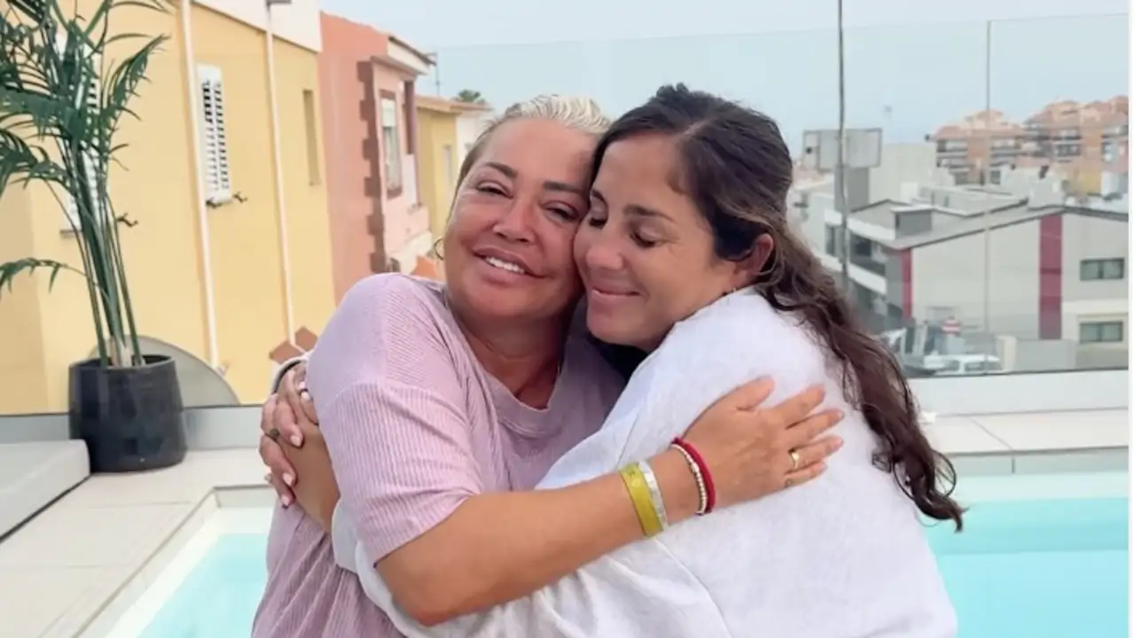 El fin de semana sorpresa de Anabel Pantoja con Belén Esteban y Miguel en  Canarias: "Los mejores regalos no se compran en tiendas caras"