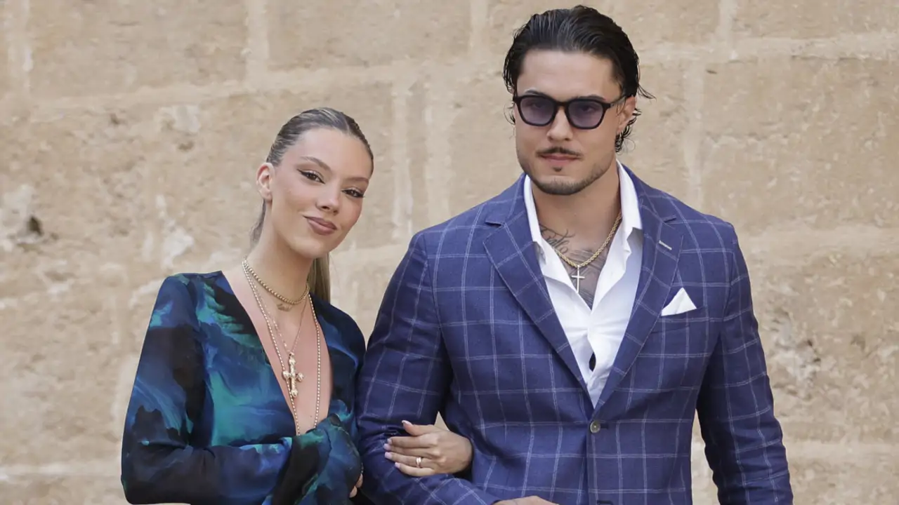 Karen Canelon y su compañero en un momento cómplice